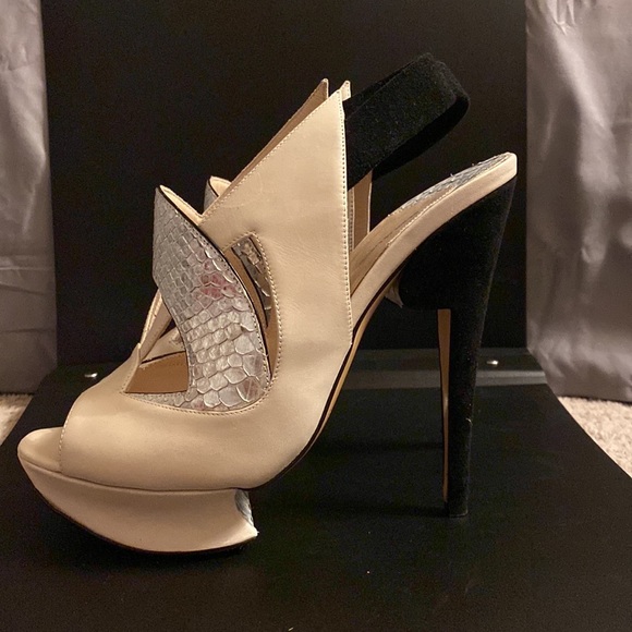 Nicholas Kirkwood heel main image 1